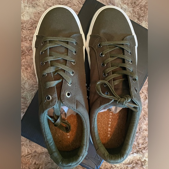 New Republic Mens Olive Army Green Canvas Sneakers size  10 - Picture 6 of 7